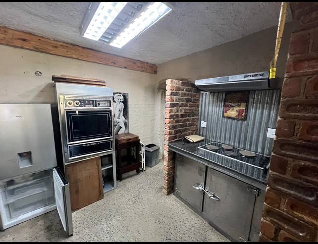 10 BEDROOM HOUSE FOR SALE IN HOMELANDS